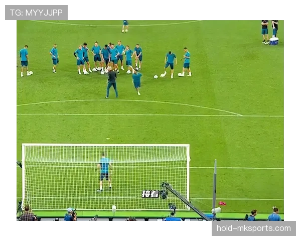 巴尔韦德与罗德里戈默契连线,球队状态回升开启新篇章 巴尔韦德与罗德里戈默契连线,球队状态回升开启新篇章