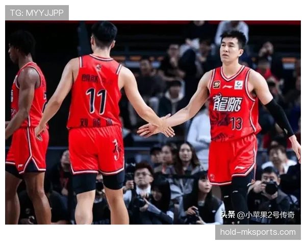 广州队战术调整显效，球队新阵容展现积极竞争力