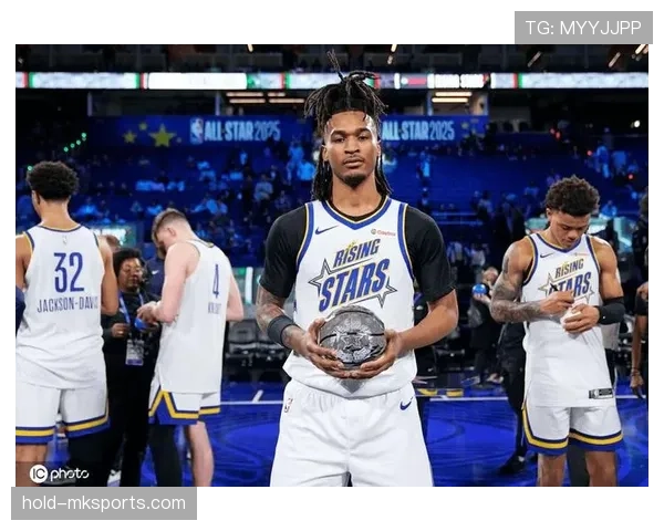 斯蒂芬·卡斯尔无球跑动效率提升显著 优于队内同位置球员